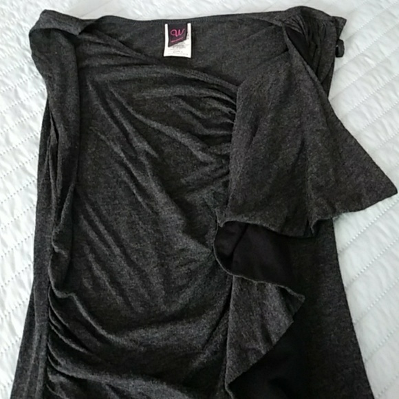 Top - Picture 2 of 2